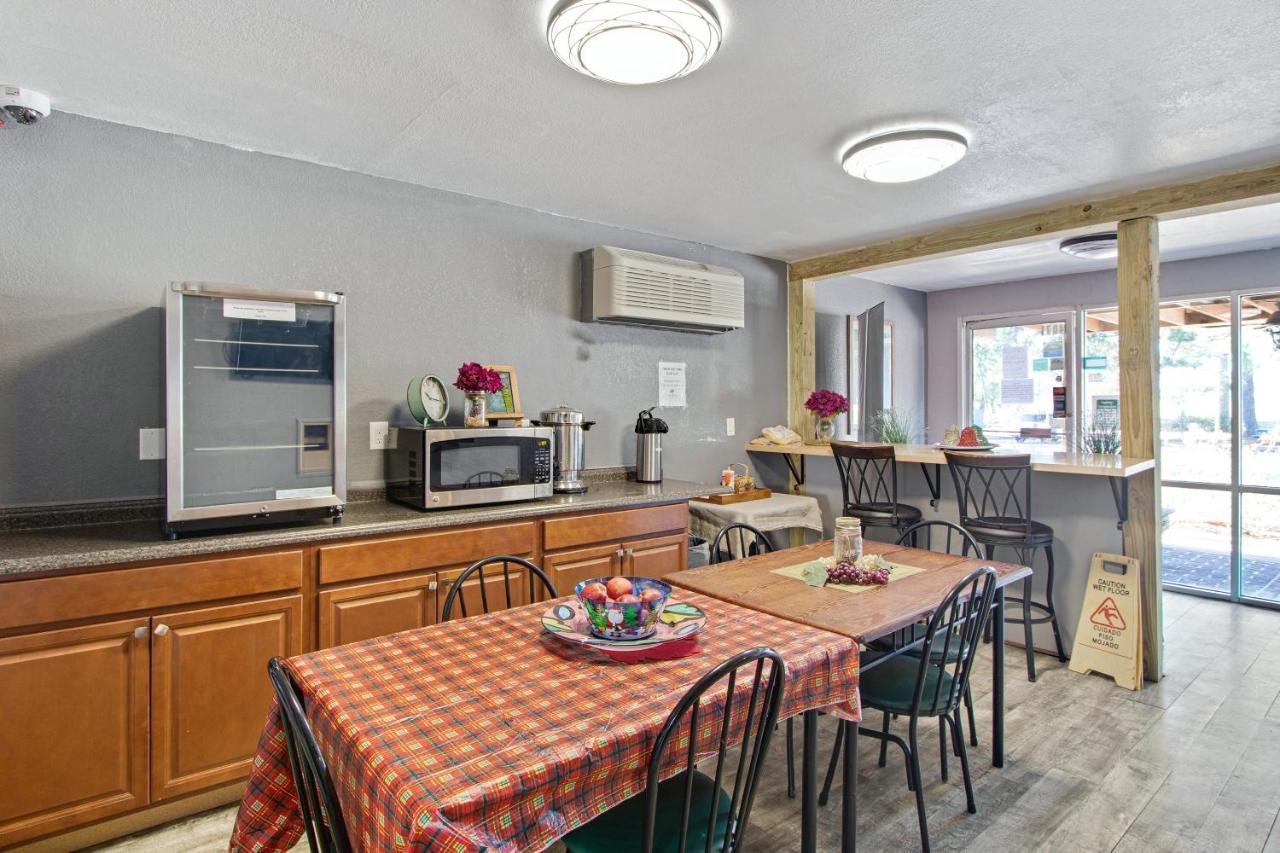 Capital O Hotel Richmond Hill/Savannah Area I-95 Экстерьер фото