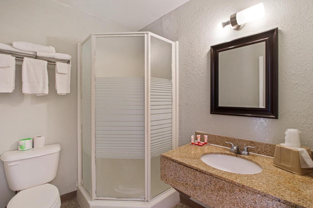 Capital O Hotel Richmond Hill/Savannah Area I-95 Экстерьер фото